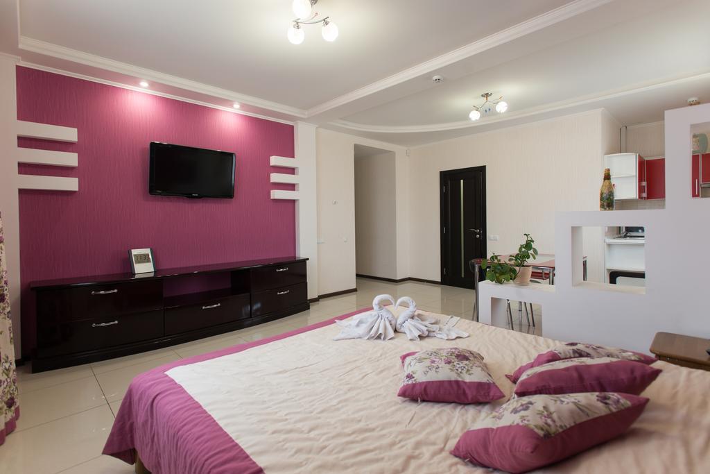 Lotos Apartments Odessa Quarto foto